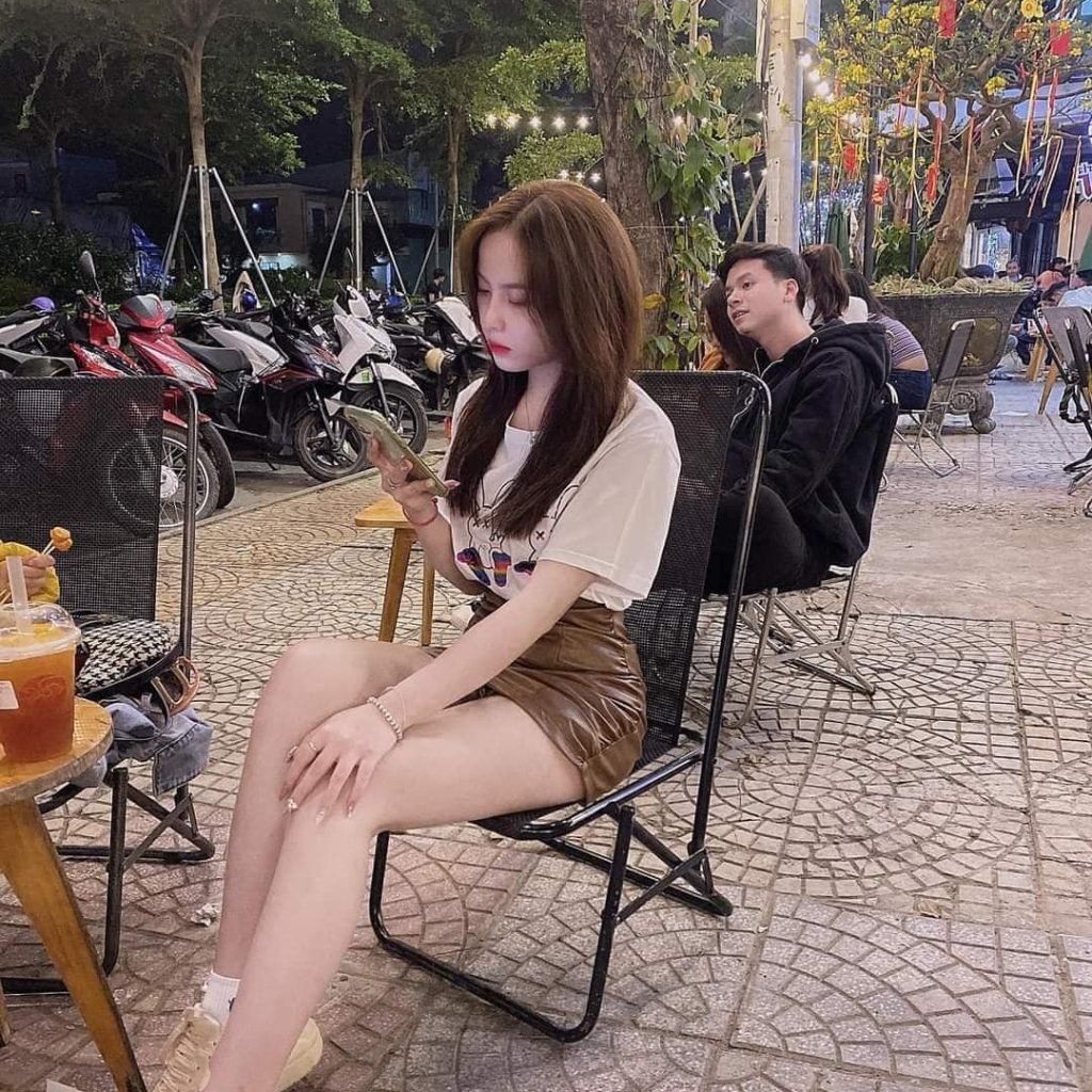 Ảnh Gái Xinh Mặc Đồ Bơi Cá Tính Gợi Cảm Trong Phong Cách Mới Nổi Bật